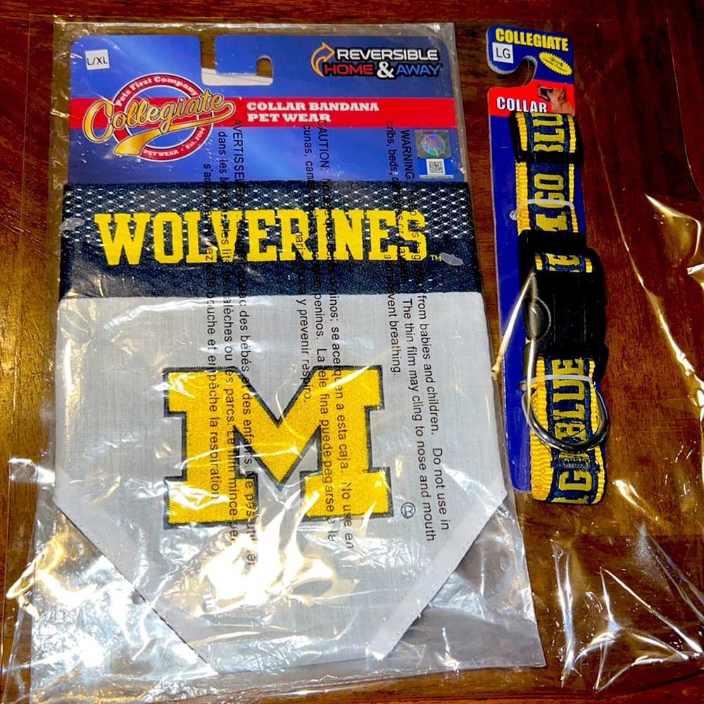 University of Michigan Reversible Dog Bandana & Collar Size Large Set
